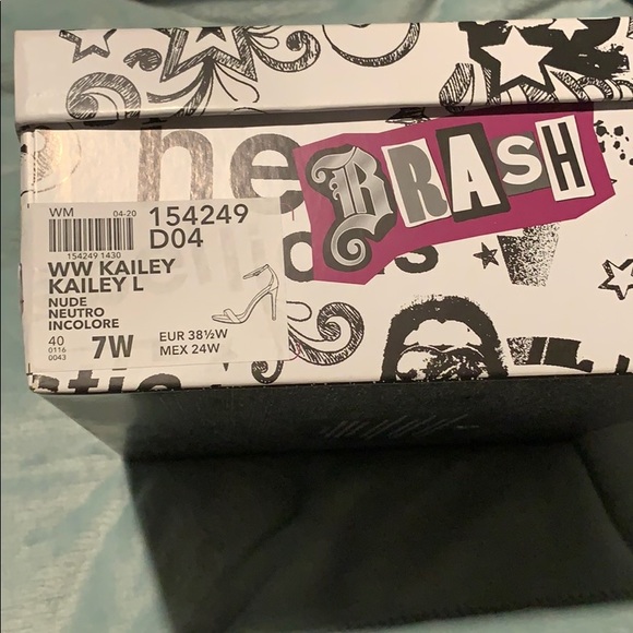 Nude ankle strap heel - Picture 6 of 6